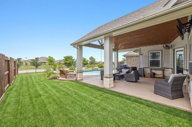 14511 Meadowlands Drive, Mont Belvieu, TX 77523