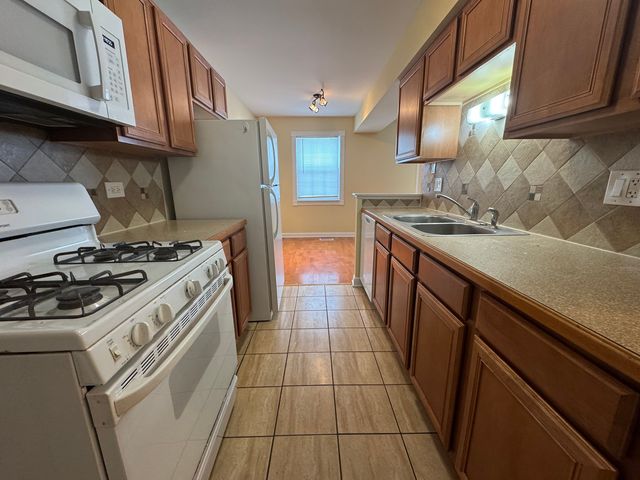 460 N Lake Shore Drive 460, Palatine, IL 60067