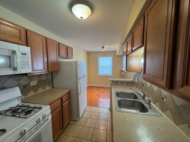 460 N Lake Shore Drive 460, Palatine, IL 60067