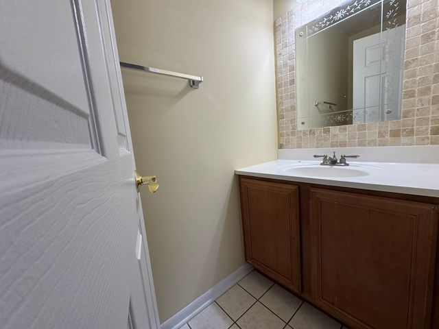 460 N Lake Shore Drive 460, Palatine, IL 60067