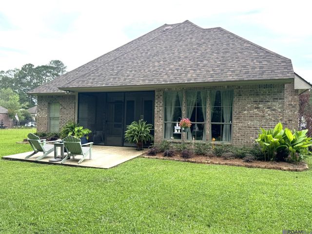 6105 Beechgrove Ln, St Francisville, LA 70775
