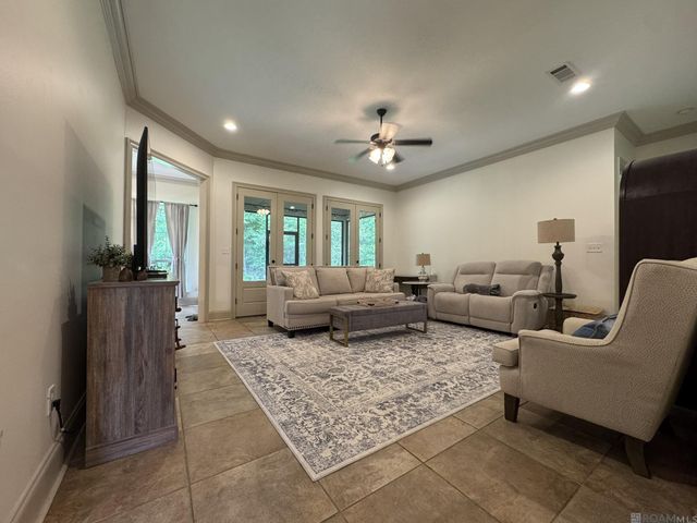 6105 Beechgrove Ln, St Francisville, LA 70775