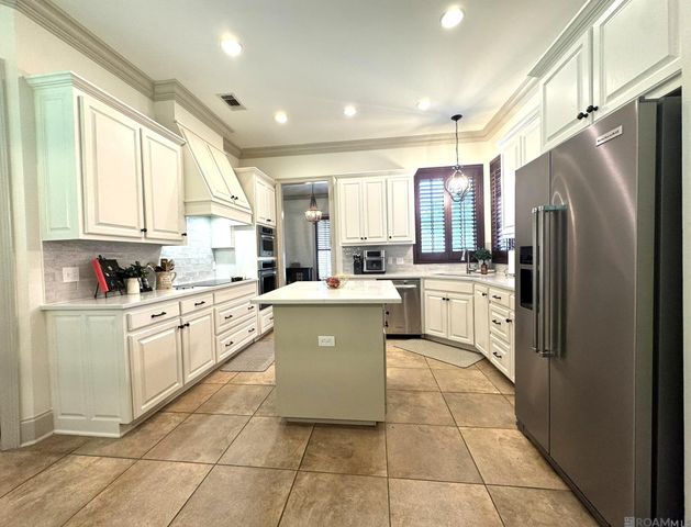 6105 Beechgrove Ln, St Francisville, LA 70775