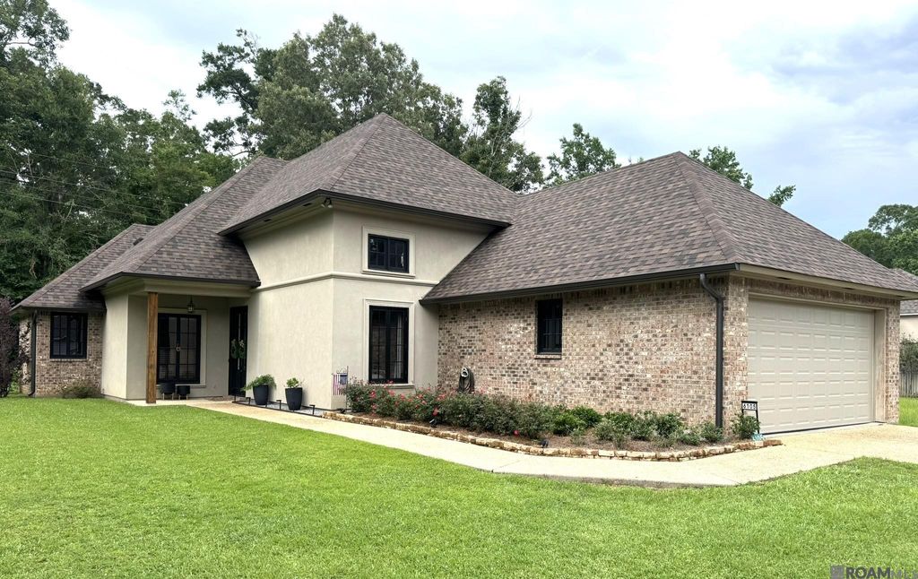 6105 Beechgrove Ln, St Francisville, LA 70775