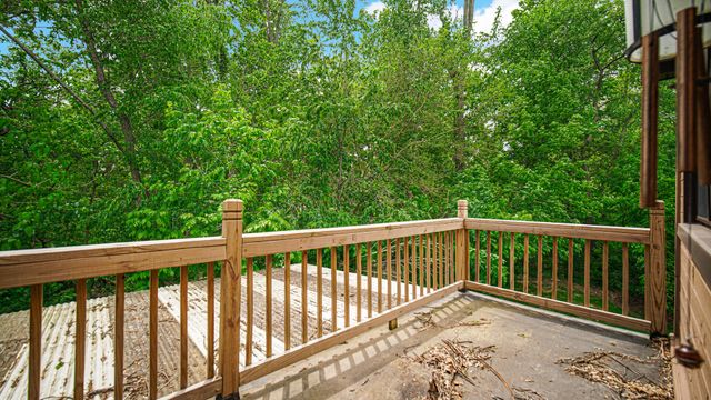 1601 Earthstone Drive 17, Valparaiso, IN 46383