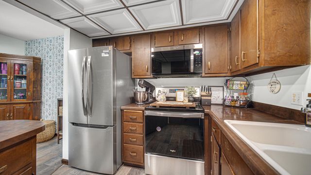 1601 Earthstone Drive 17, Valparaiso, IN 46383