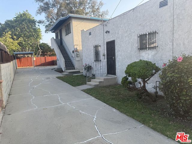 1136 W 109th Place, Los Angeles, CA 90044