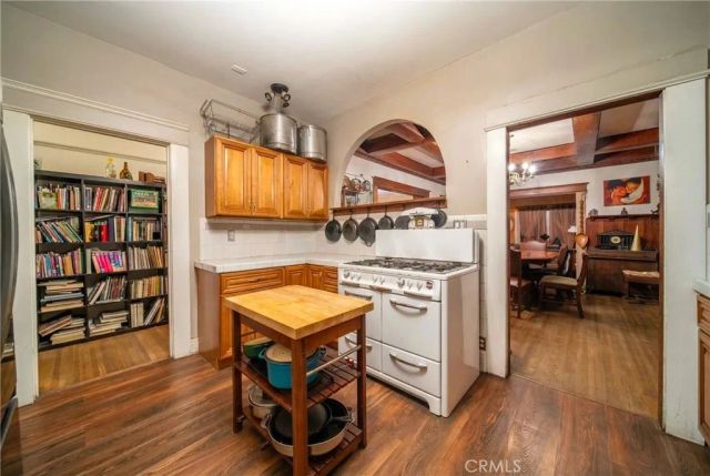 1112 Glendon, South Pasadena, CA 91030