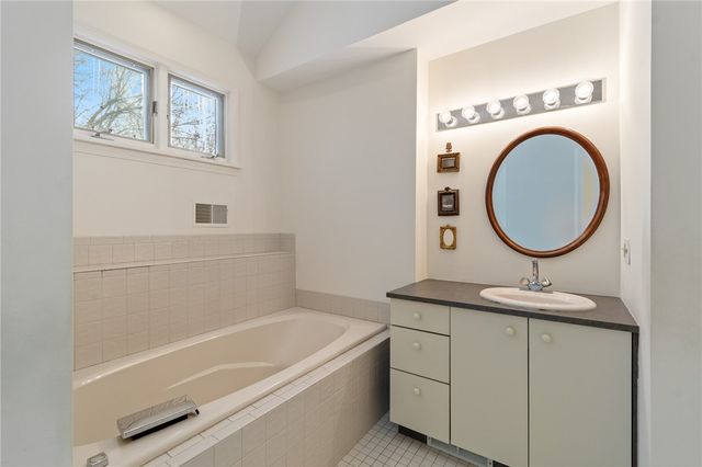 1490 East Avenue, Rochester, NY 14610