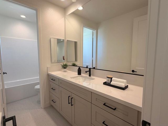 11305 Caminito Rodar, San Diego, CA 92126