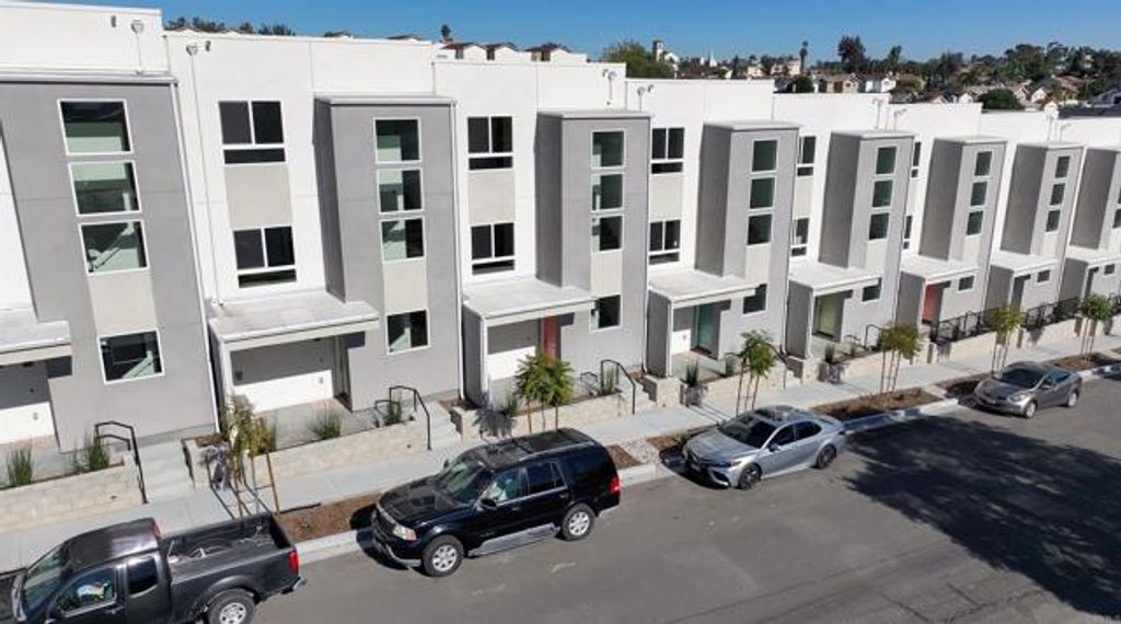 4958 Ocean View Boulevard, San Diego, CA 93112