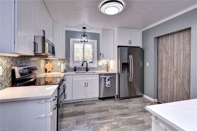 105 Glenn CV, Seaford, VA 23696