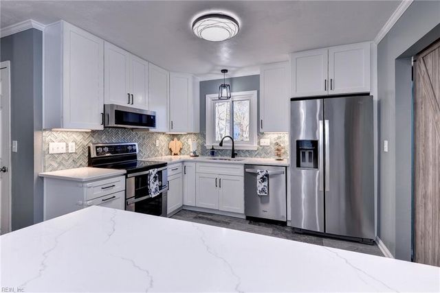 105 Glenn CV, Seaford, VA 23696