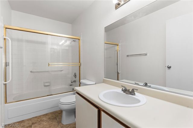 5191 Pioneer Avenue 204, Las Vegas, NV 89146