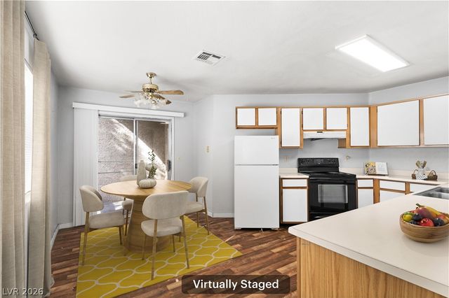 5191 Pioneer Avenue 204, Las Vegas, NV 89146