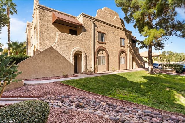 5191 Pioneer Avenue 204, Las Vegas, NV 89146
