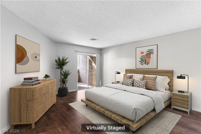 5191 Pioneer Avenue 204, Las Vegas, NV 89146