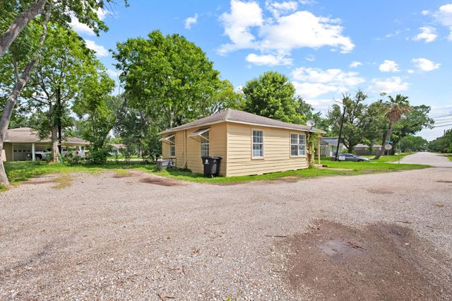 8244 Hartford Street, Houston, TX 77017