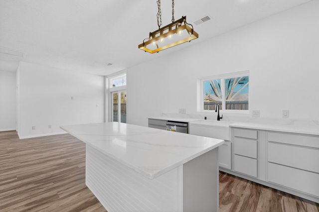 1022 Camino Del Bosque, Bernalillo, NM 87004