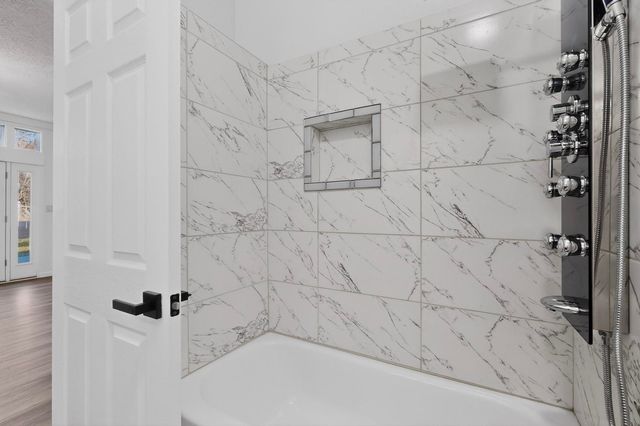 1022 Camino Del Bosque, Bernalillo, NM 87004