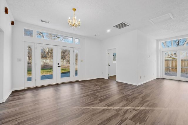 1022 Camino Del Bosque, Bernalillo, NM 87004