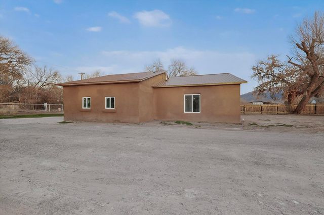 1022 Camino Del Bosque, Bernalillo, NM 87004