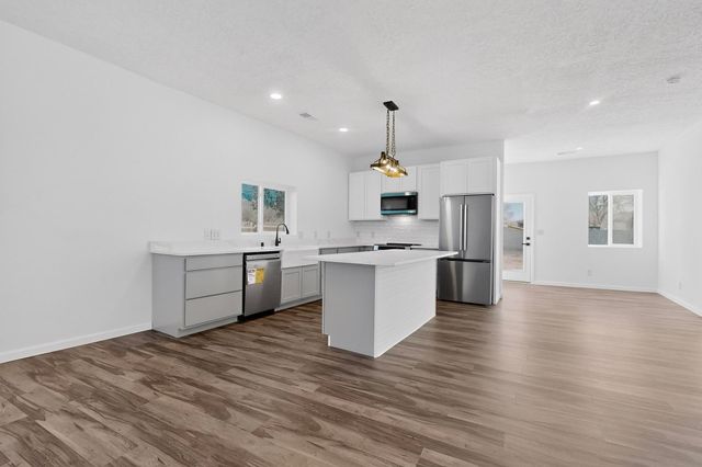 1022 Camino Del Bosque, Bernalillo, NM 87004