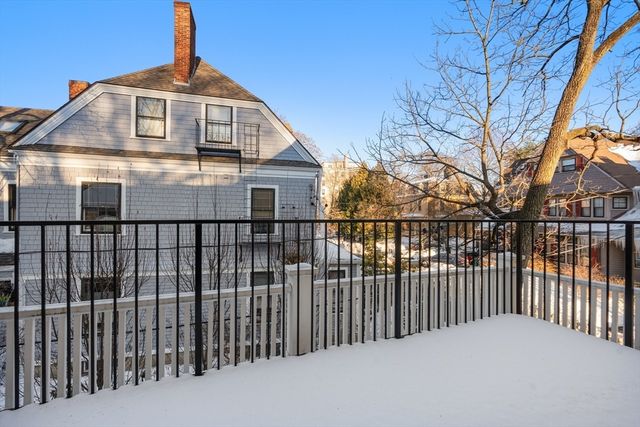 11 Hilliard 1, Cambridge, MA 02138