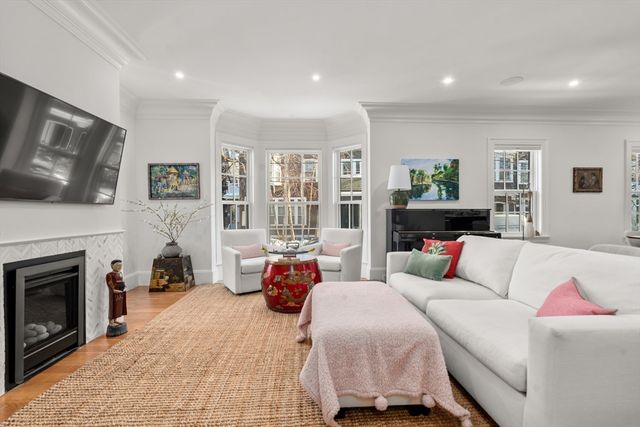 11 Hilliard 1, Cambridge, MA 02138