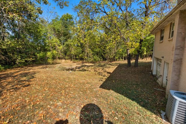 833 Grays Chapel Rd, Southside, TN 37171