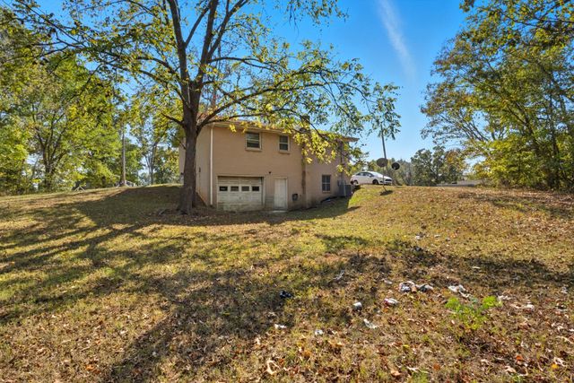 833 Grays Chapel Rd, Southside, TN 37171