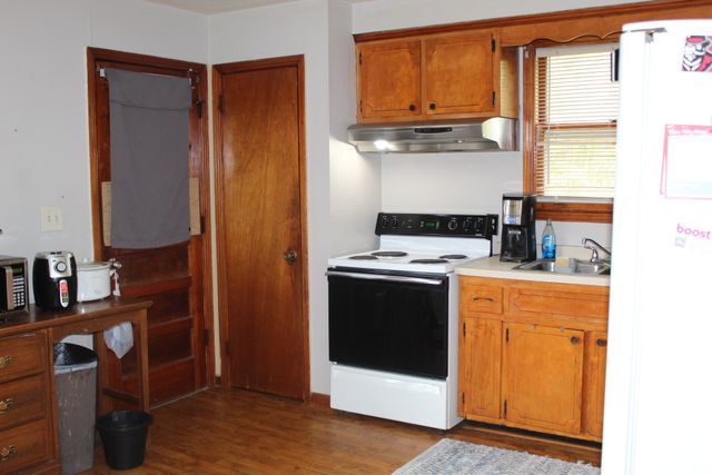 833 Grays Chapel Rd, Southside, TN 37171