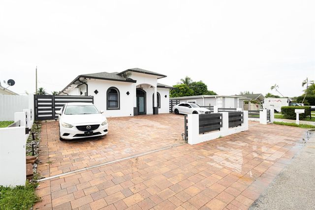 725 Mercury Street Street, West Palm Beach, FL 33406