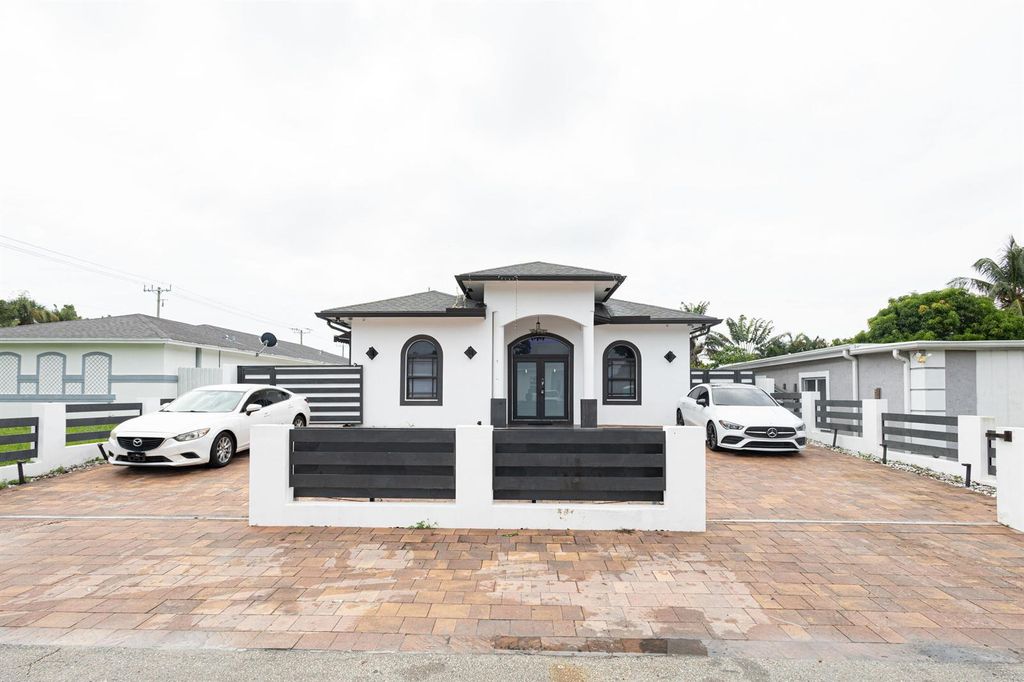 725 Mercury Street Street, West Palm Beach, FL 33406