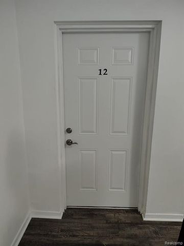 10101 Cadieux Road, Detroit, MI 48224