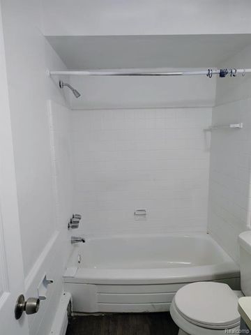 10101 Cadieux Road, Detroit, MI 48224