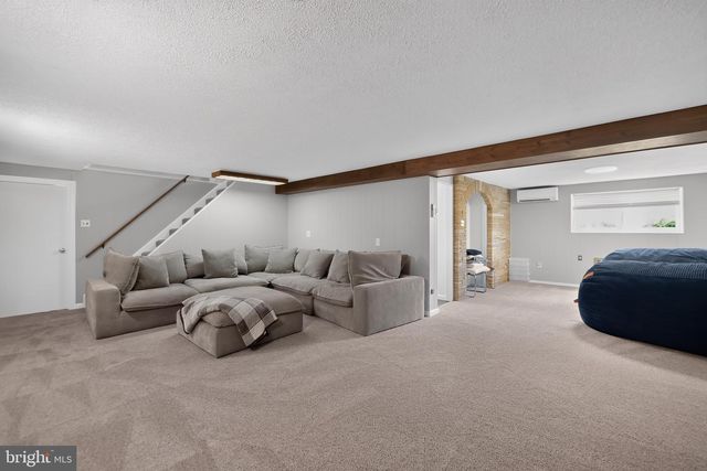 2901 FRANCIS DR, Frederick, MD 21704