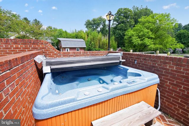 2901 FRANCIS DR, Frederick, MD 21704