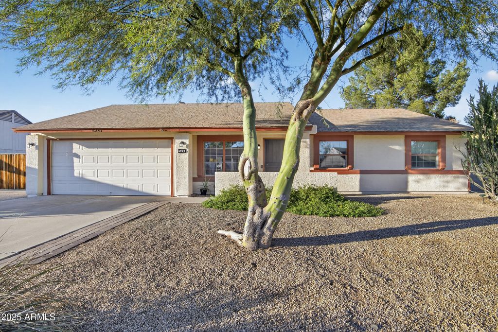 6820 W SUNNYSIDE Drive, Peoria, AZ 85345