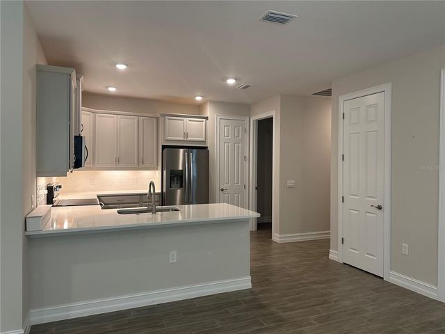 240 IBIZA LOOP, Venice, FL 34292