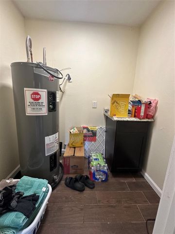 132 Otter Trail, Lake Jackson, TX 77566