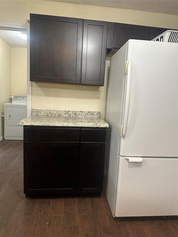 132 Otter Trail, Lake Jackson, TX 77566