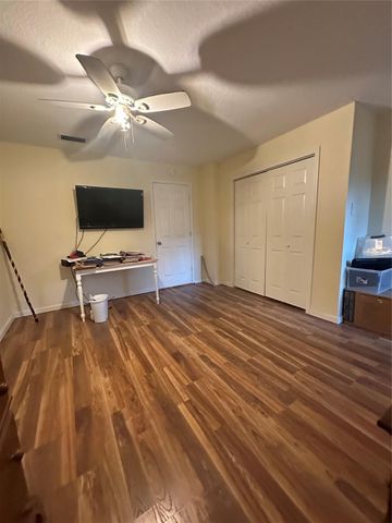 132 Otter Trail, Lake Jackson, TX 77566