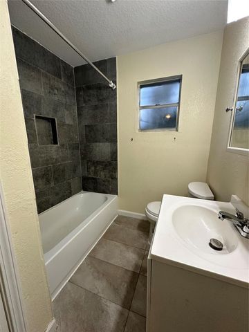 132 Otter Trail, Lake Jackson, TX 77566