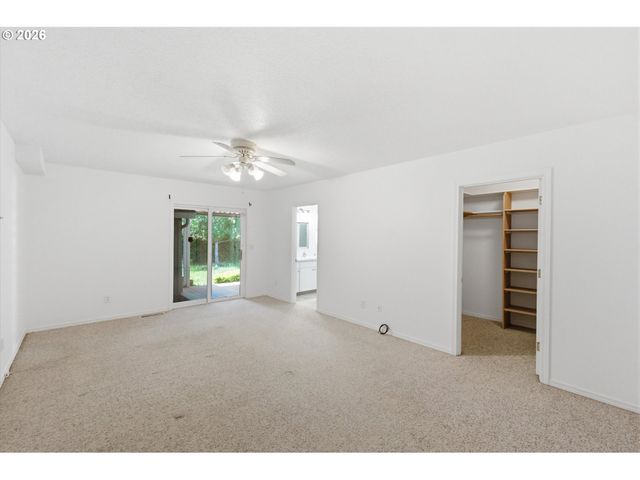 16933 Se LAUGARDIA Way, Milwaukie, OR 97267