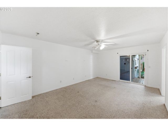 16933 Se LAUGARDIA Way, Milwaukie, OR 97267