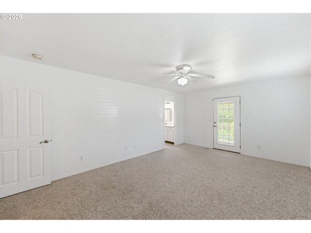 16933 Se LAUGARDIA Way, Milwaukie, OR 97267