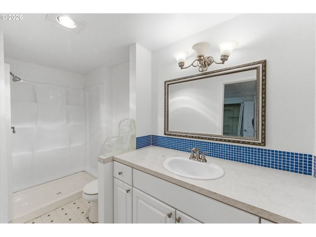 16933 Se LAUGARDIA Way, Milwaukie, OR 97267