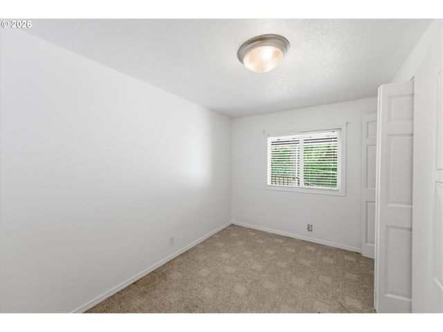 16933 Se LAUGARDIA Way, Milwaukie, OR 97267