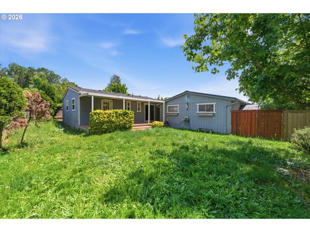 16933 Se LAUGARDIA Way, Milwaukie, OR 97267